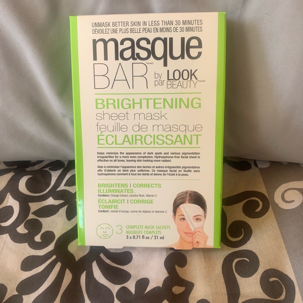 Brightening facial mask